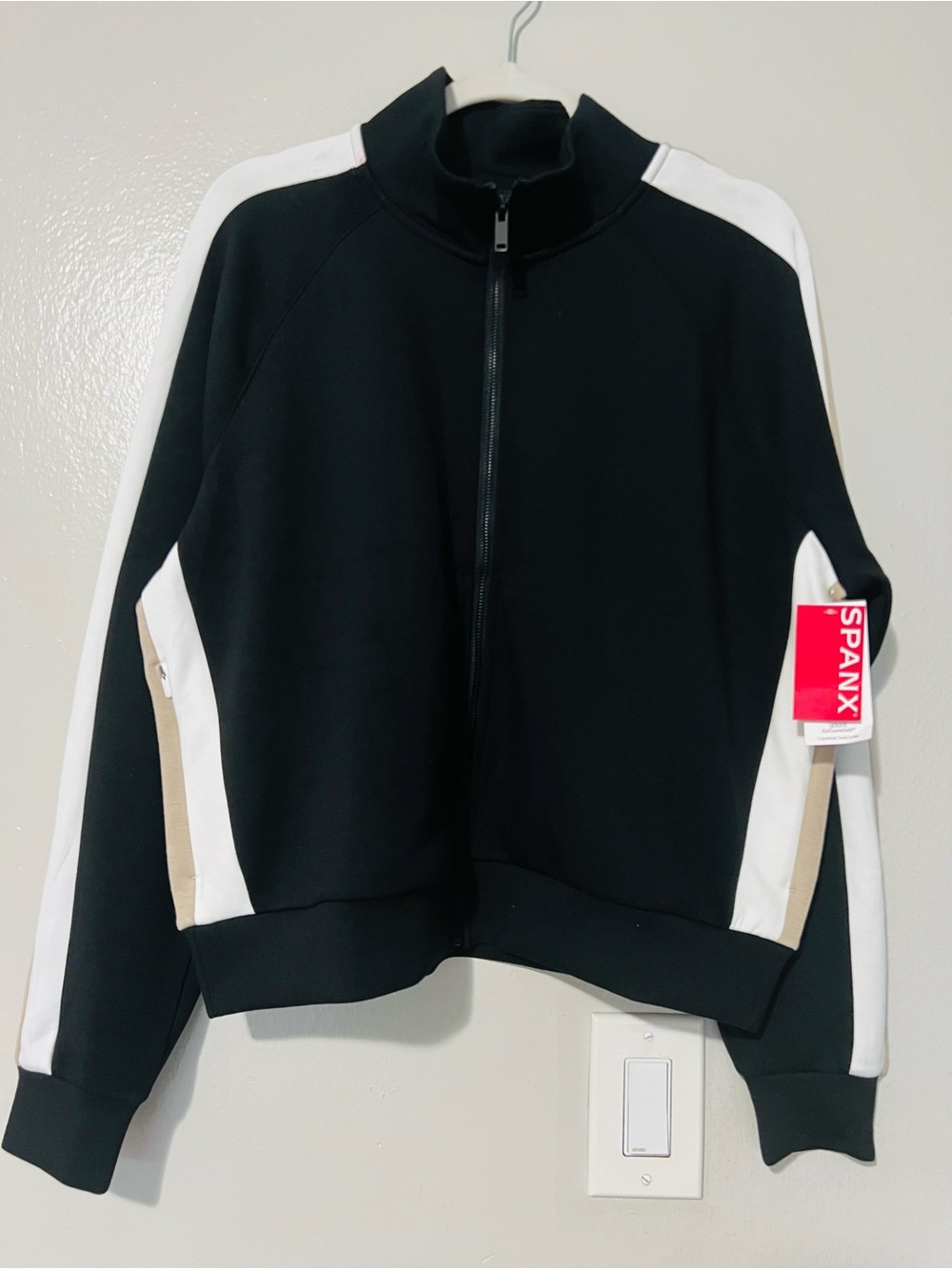 SPANX AirEssentials®
Colorblock Track Jacket - Picture 2 of 5